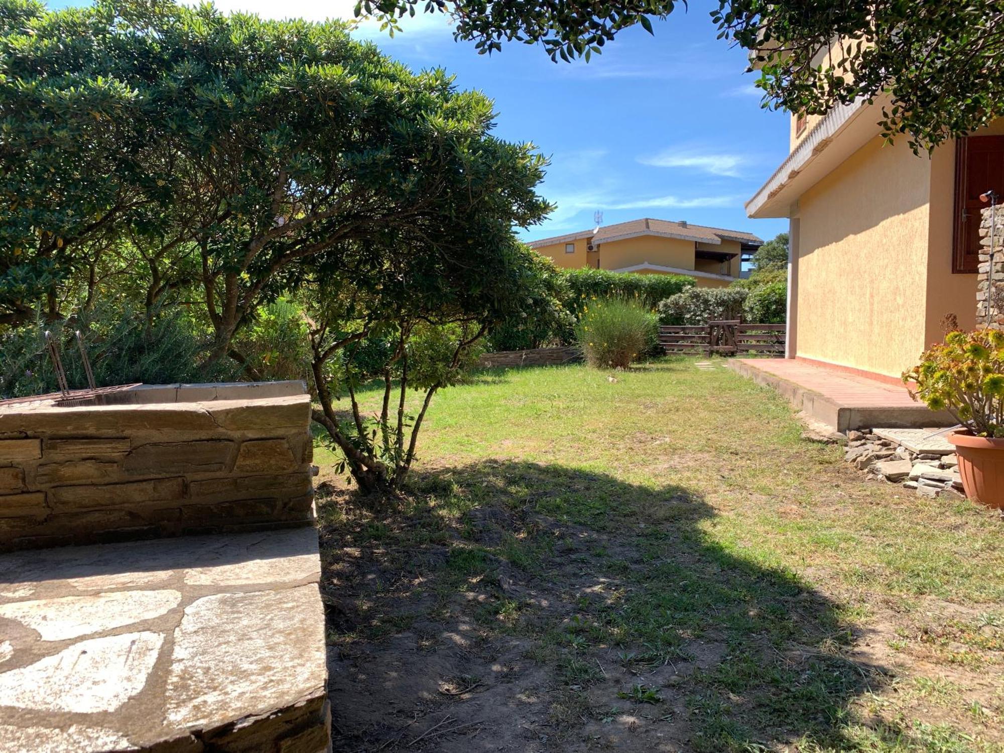 L' Elicriso, A Pochi Passi Dal Mare Con Giardino Privato - The Elicriso, A Few Meters From The Sea, With Private Garden Apartment Стинтино Екстериор снимка