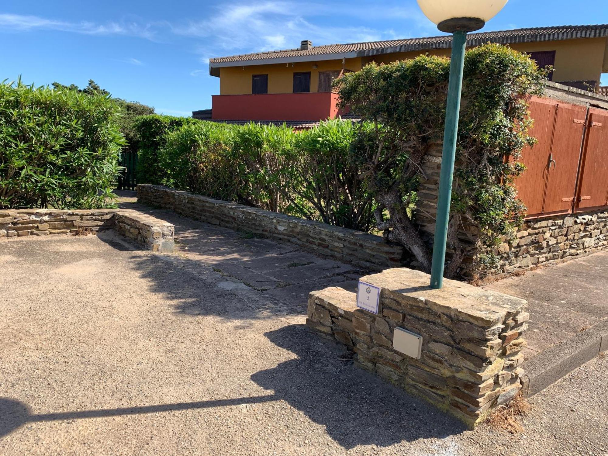 L' Elicriso, A Pochi Passi Dal Mare Con Giardino Privato - The Elicriso, A Few Meters From The Sea, With Private Garden Apartment Стинтино Екстериор снимка